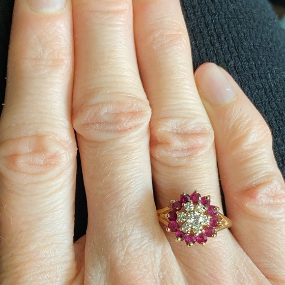 Vintage 14k Yellow Gold Diamond & Ruby Ring